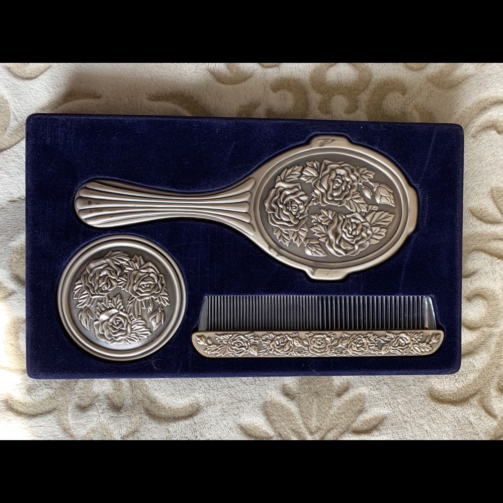 Vintage Rose Vanity Set